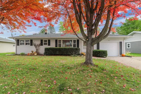 851 Laura St, Sun Prairie, WI 53590