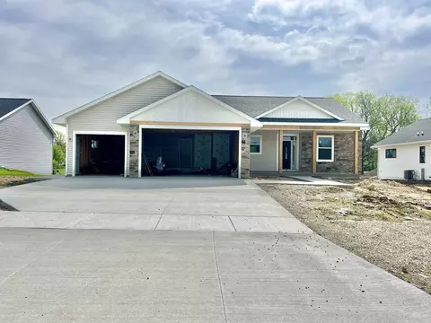 3600 Mccann Dr, Janesville, WI 53546
