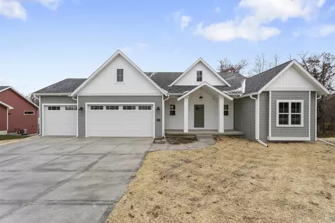 180 Mariahwynn Ter, Lodi, WI 53555