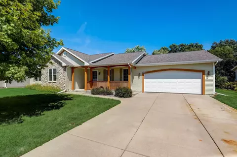 n7940 Woody Lane, Ixonia, WI 53036