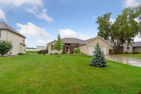 1208 Bruin Ln, Janesville, WI 53545