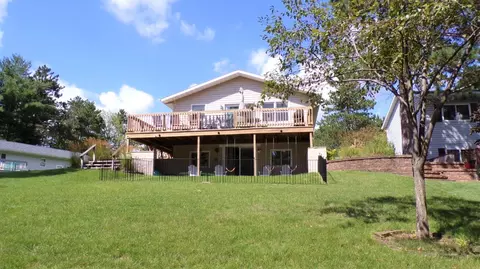 1083 Quarterstaff Ct, Nekoosa, WI 54457