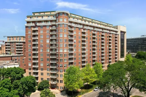 360 W Washington Ave #1113, Madison, WI 53703