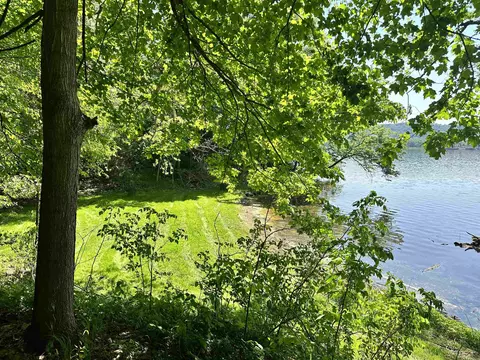 1 04 Acre Dam Heights Rd, Prairie Du Sac, WI 53578