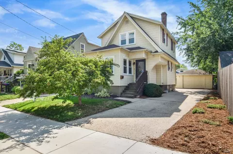 1813 Jenifer St, Madison, WI 53704