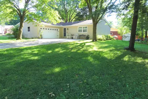 1 Huegel Ct, Madison, WI 53719