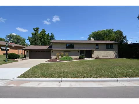 430 Sunset Ct, Marshall, WI 53559