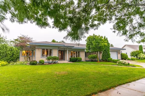 4327 Rock Crest Rd, Middleton, WI 53562
