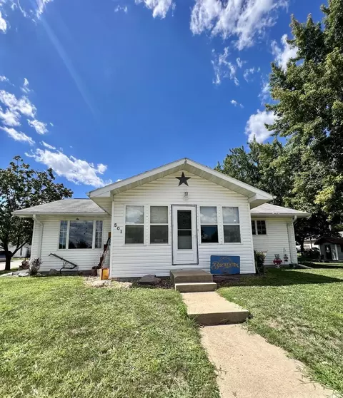 501 N East St, Blue River, WI 53518