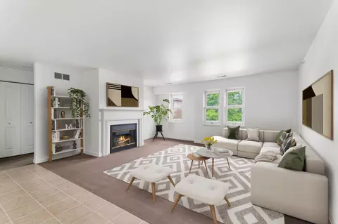140 Depot Dr, Verona, WI 53593