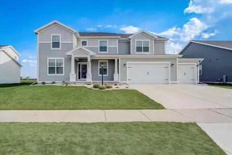 2557 Dogwood Ln, Sun Prairie, WI 53590