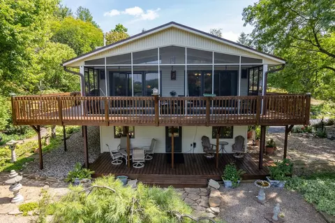 s1334 Remington Court, La Valle, WI 53941