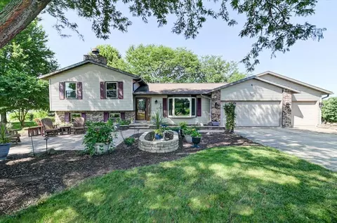 6209 Berkshire Ln, Sun Prairie, WI 53590