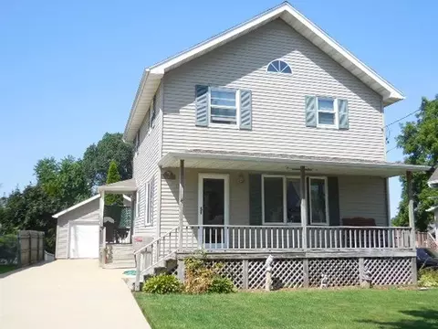 312 Grove St, Beaver Dam, WI 53916