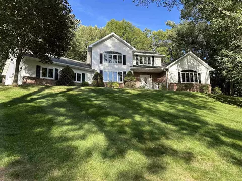 1425 Russet Cir, Reedsburg, WI 53958