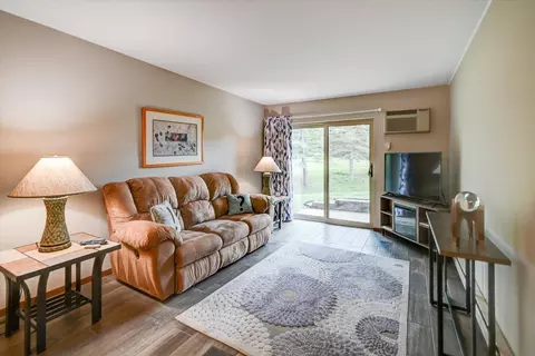 837 N Gammon Rd #B, Madison, WI 53717