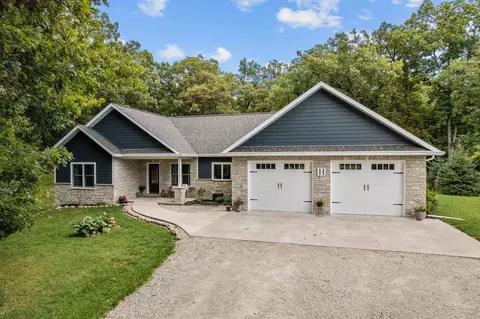 n4982 Sugar Loaf Road, Green Lake, WI 54941