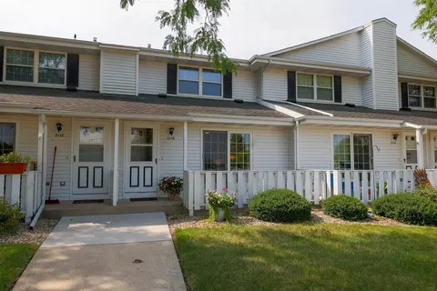 2116 Holiday Dr #9, Janesville, WI 53545