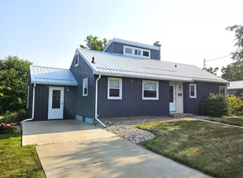 579 E South St, Viroqua, WI 54665