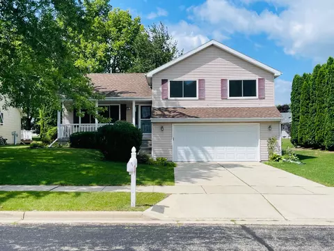 625 Stonebriar Ln, Oregon, WI 53575