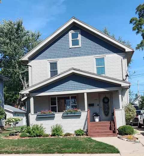 115 W Water St, Beaver Dam, WI 53916