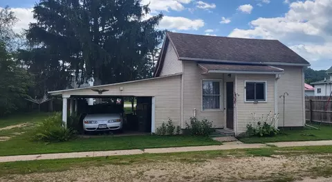 304 Main St, Blue River, WI 53518