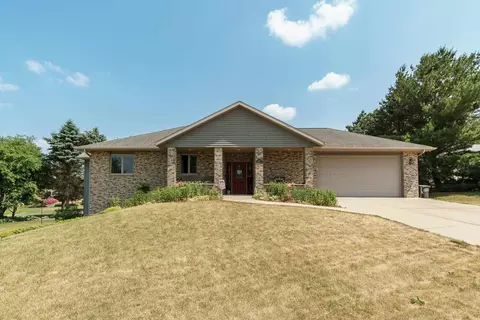 392 Fairway Dr, Milton, WI 53563