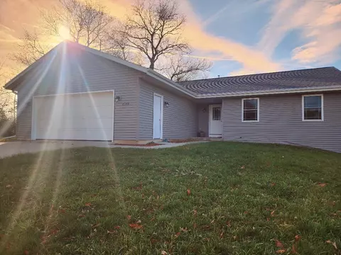 2548 S Terrace St, Janesville, WI 53546