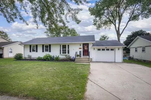 1960 Grandview Dr, Beloit, WI 53511