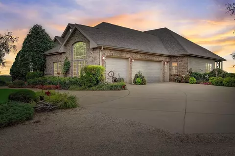 n2565 County Road N, Fort Atkinson, WI 53538