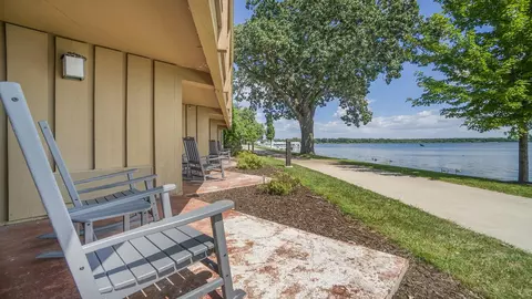 2400 E Geneva St #1614, Delavan, WI 53115