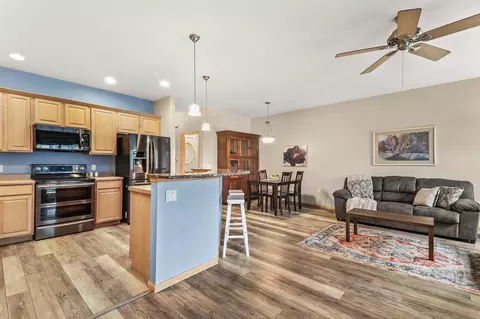606 Bear Claw Way, Middleton, WI 53562