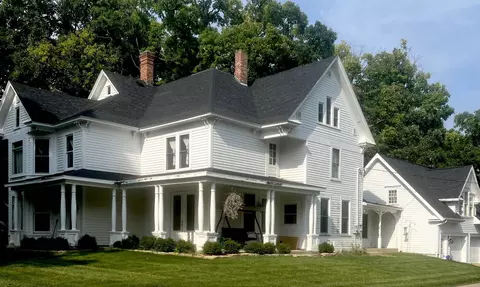 411 N Wisconsin St, Mineral Point, WI 53565