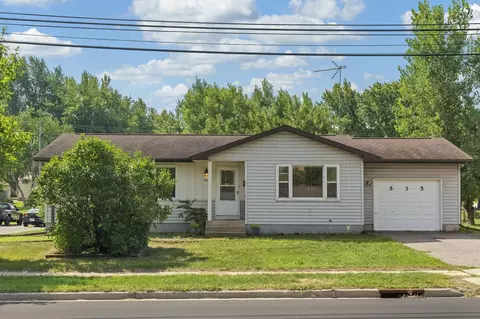 535 W Main St, Reedsburg, WI 53959