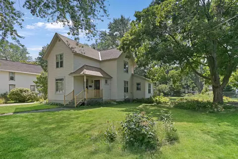 122 E Grant St, Lake Mills, WI 53551