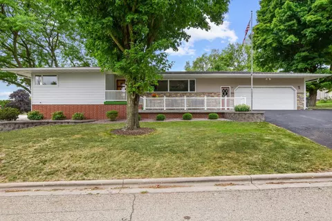 203 Mifflin St, Cobb, WI 53526