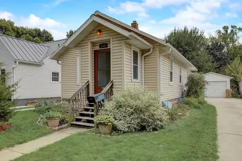 2537 Moland St, Madison, WI 53704