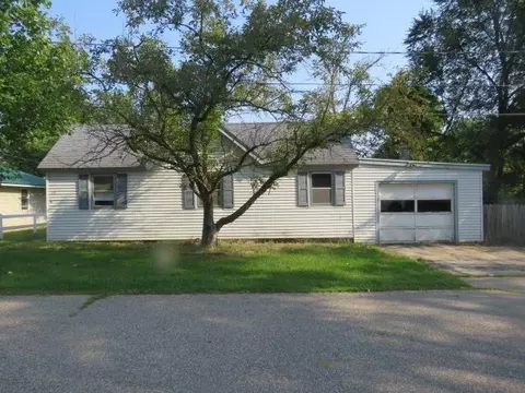 33 Island Dr, Montello, WI 53949