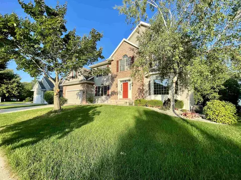 348 Meadow Crest Trl, Cottage Grove, WI 53527
