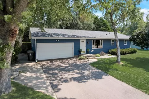1073 Jerico Ln, Sun Prairie, WI 53590