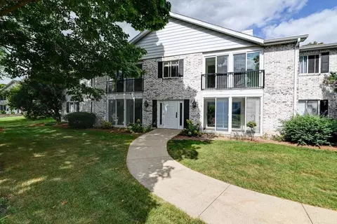 1526 Golf View Rd #A, Madison, WI 53704