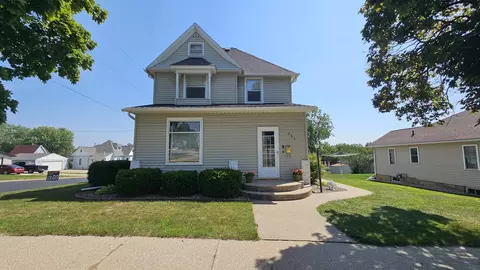253 N Monroe St, Lancaster, WI 53813