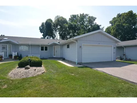 1720 Elizabeth St #3, Baraboo, WI 53913