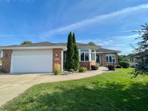 821 Charles Ct #18, Oregon, WI 53575