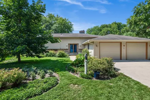 9 Burning Wood Ct, Madison, WI 53704