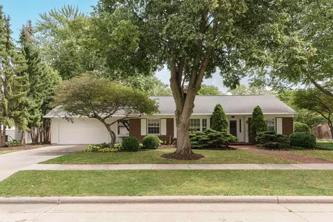 1122 Grove St, Oshkosh, WI 54901