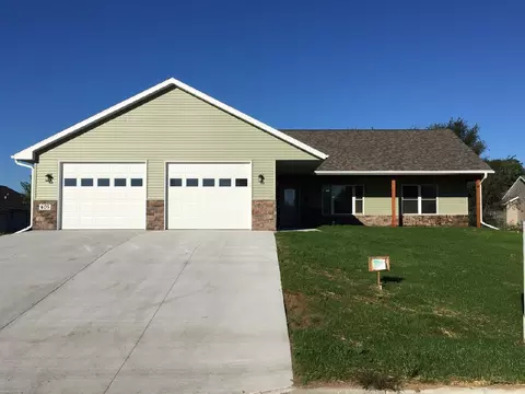 405 Mourning Dove Ct, Arena, WI 53503
