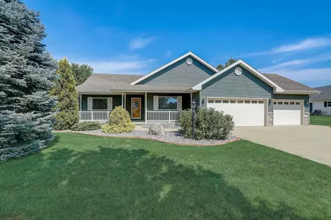 2110 Fullerton Dr, Prairie Du Sac, WI 53578
