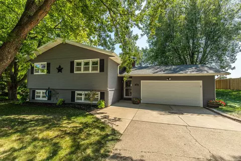 619 12th Ave, New Glarus, WI 53574