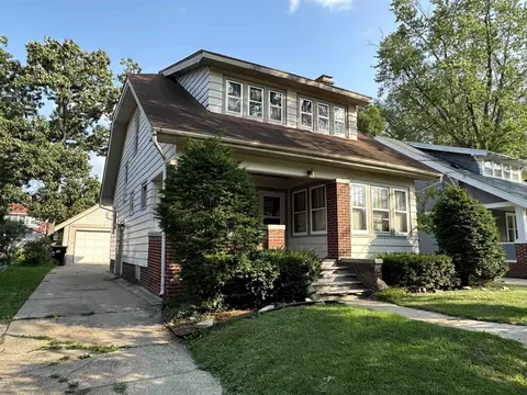 1149 Hinsdale Dr, Beloit, WI 53511